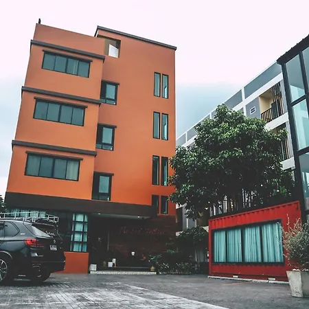 The Bed Donmueang Hotel